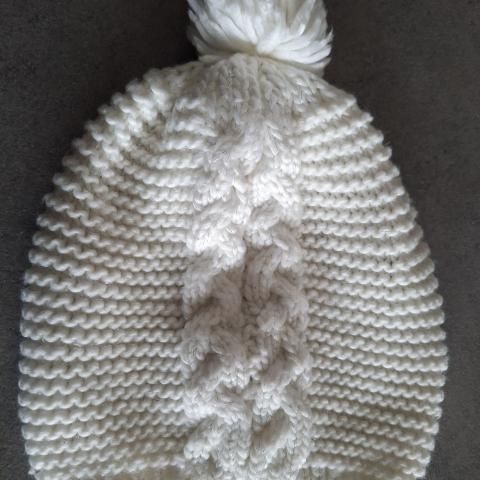 troc de  Bonnet écru, sur mytroc