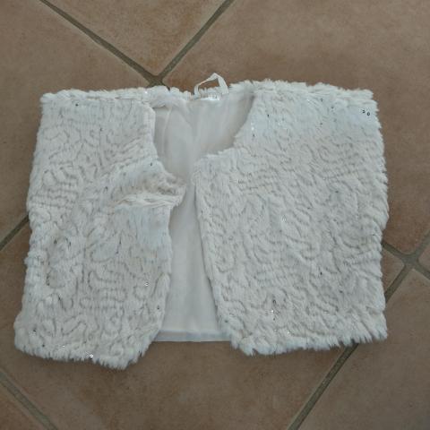 troc de  Gilet blanc 3-4 ans, sur mytroc