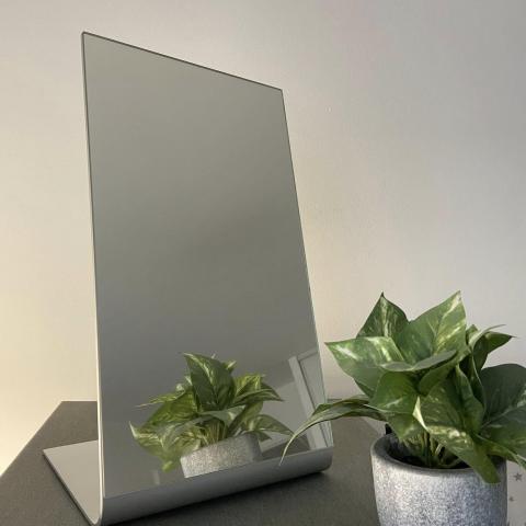 troc de  Miroir IKEA Tysnes (miroir de table épuré) état neuf, sur mytroc