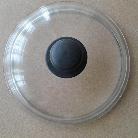 troc de  Réservée Couvercle en verre pyrex très bon état, sur mytroc