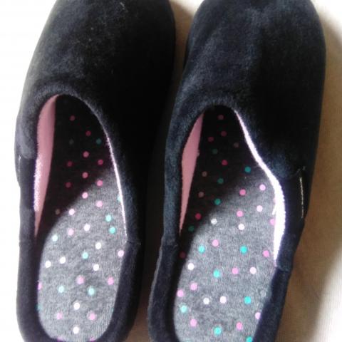 troc de  chaussons, pointure 37, NEUF, sur mytroc