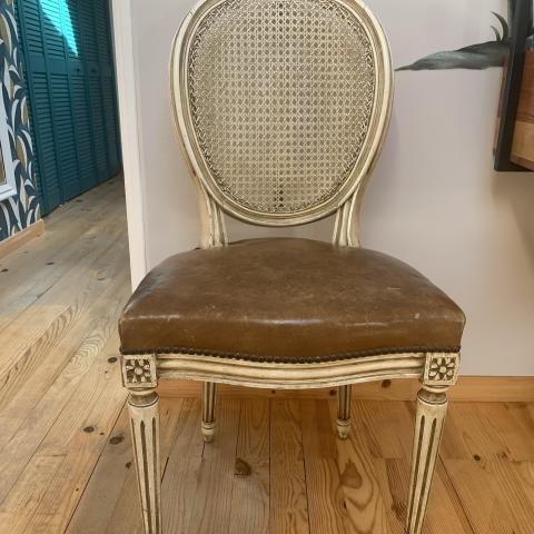 troc de  Chaise médaillon, sur mytroc