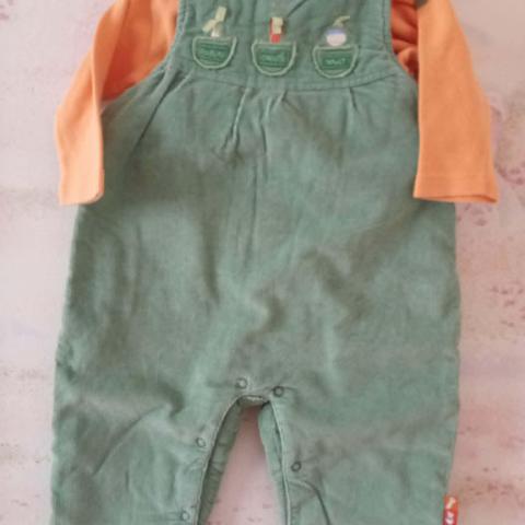 troc de  Salopette  9 mois neuf   vert comme photo, sur mytroc