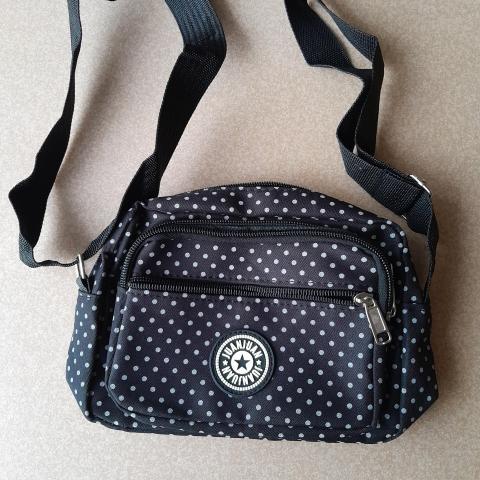 troc de  1 sac bandouliere neuf, sur mytroc