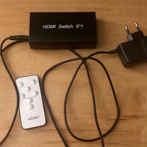 troc de  Mini switch répartiteur HDMI avec télécommande - 5 ports, sur mytroc