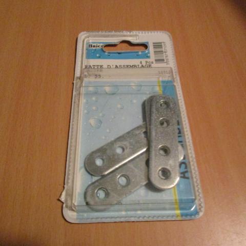troc de  4 pattes d'assemblage, sur mytroc