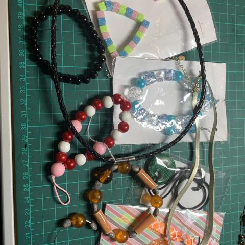 troc de  Divers bracelets et bijoux, sur mytroc