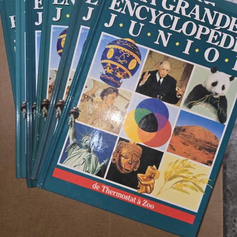 troc de  Lot encyclopédies junior, sur mytroc