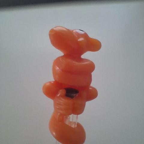 troc de  Kinder K04 76 singe embout stylo, sur mytroc