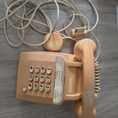 troc de  Ancien téléphone, sur mytroc