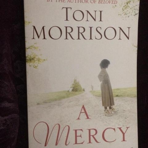 troc de  Livre en anglais /   A mercy de Toni MORRISON, sur mytroc