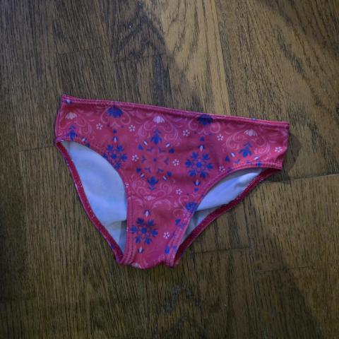 troc de  Bas de maillot disney 5 ans, sur mytroc