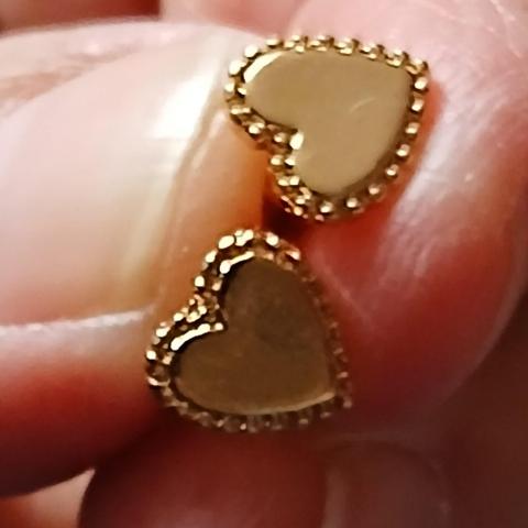 troc de  Une Boucle D Oreille, sur mytroc