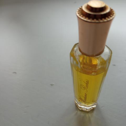 troc de  MINIATURE MADAME ROCHAS, sur mytroc