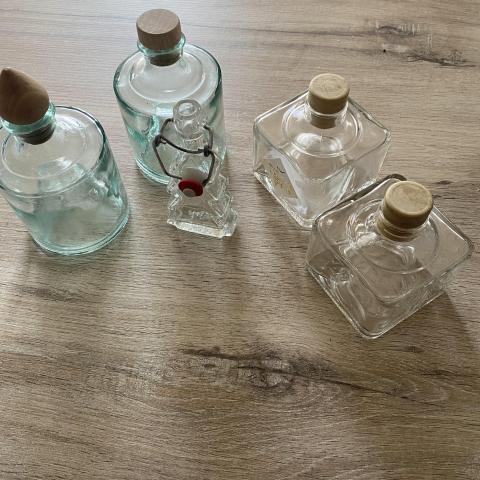 troc de  Lot 5 récipients verre, sur mytroc