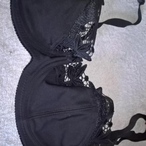 troc de  soutien gorge noir taille 46 D comme neuf, sur mytroc