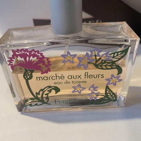 troc de  Un. Parfum vintage aux trois quartsplein, sur mytroc