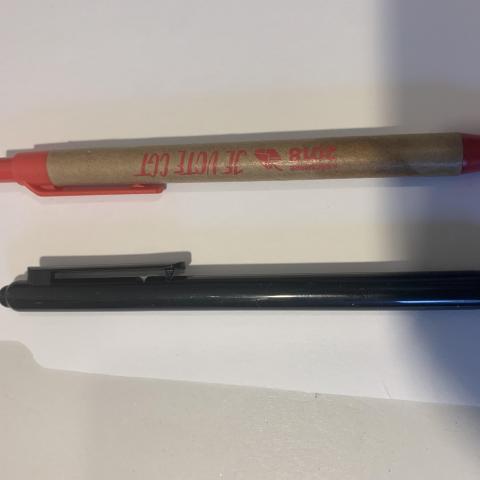 troc de  Deux. Stylos qui fonctionnent., sur mytroc
