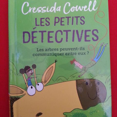 troc de  Mini livre " Les petits détectives" de Cressida Cowell, sur mytroc