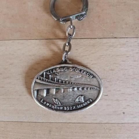 troc de  Porte Clef Viaduc Oléron, sur mytroc