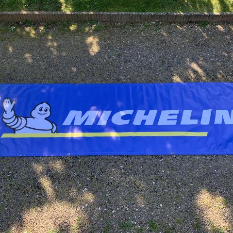 troc de  Bâche publicitaire Michelin, sur mytroc