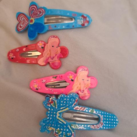 troc de  4 barrettes pour fillette, sur mytroc