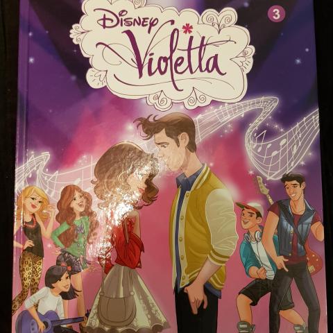 troc de  BD Walt Disney - Violetta, sur mytroc