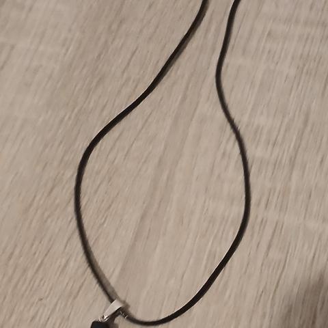 troc de  Collier Femme " Croix ", sur mytroc