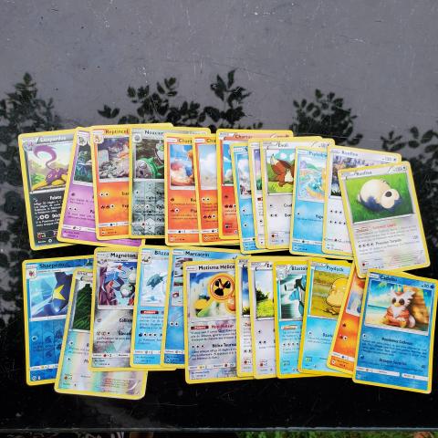 troc de  Reserve lot cartes Pokémon, sur mytroc