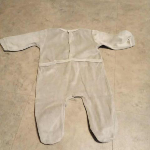 troc de  pyjama gris et rose 9 mois, sur mytroc