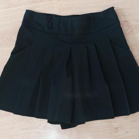 troc de  Reservé Jupe short, sur mytroc