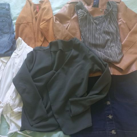 troc de  Lot vêtements femme, sur mytroc