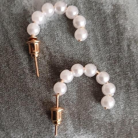 troc de  Une Paire De Boucle D Oreille, sur mytroc