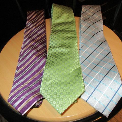 troc de  3 cravates neuves, sur mytroc