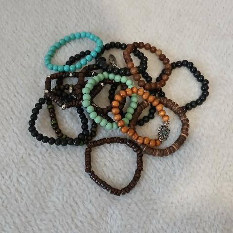 troc de  Reserver Bulle Lots De Bracelets, sur mytroc