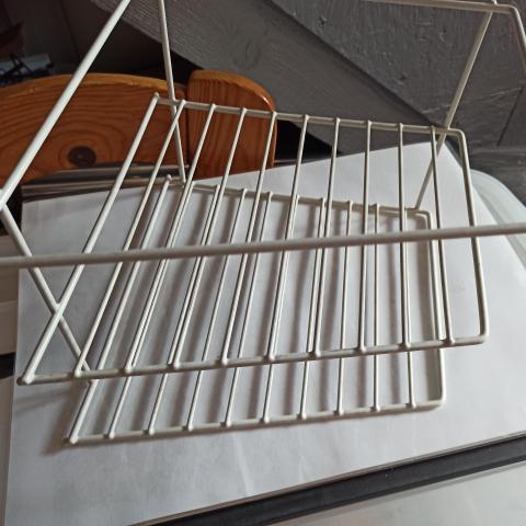 troc de  Range assiette en plastique, sur mytroc