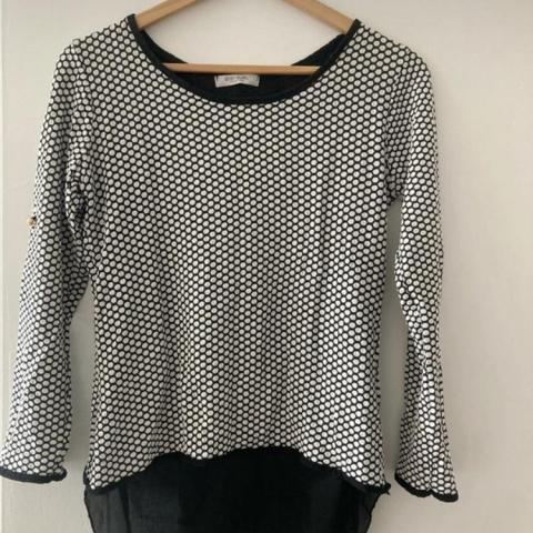 troc de  Haut noir et blanc, sur mytroc