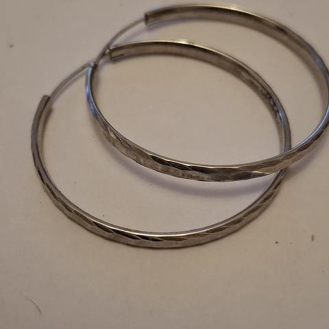 troc de  Reserve Boucles d'oreilles, sur mytroc