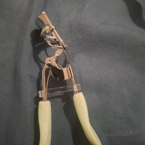 troc de  Recourbe cils, sur mytroc