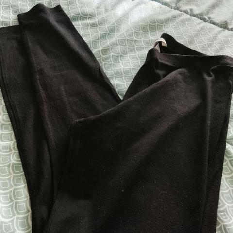 troc de  fuseau noir  long taille M     44  bon etat, sur mytroc