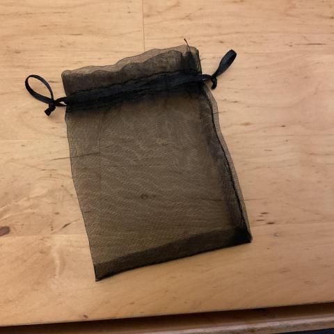 troc de  Pochette organdi noire, sur mytroc