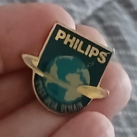 troc de  N ' 21 RESERVER GIGI Un Pins ' PHILIPS ', sur mytroc