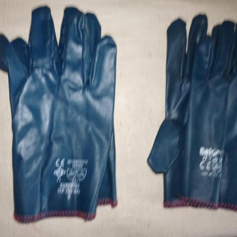 troc de  2 paires de gants fin neuf taille 9, sur mytroc