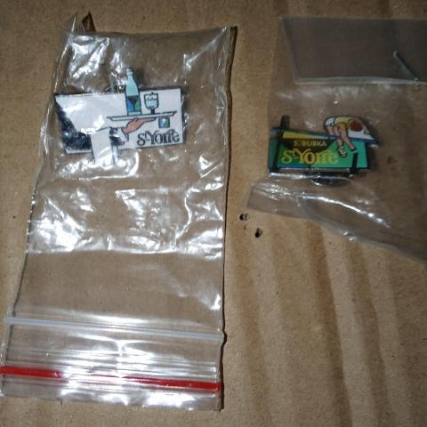 troc de  pin's avec attache gisette, sur mytroc