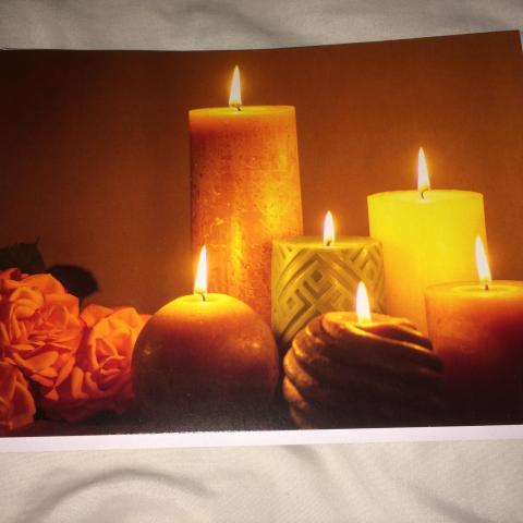 troc de  Grande carte bougies allumées & fleurs & son enveloppe blanche, sur mytroc