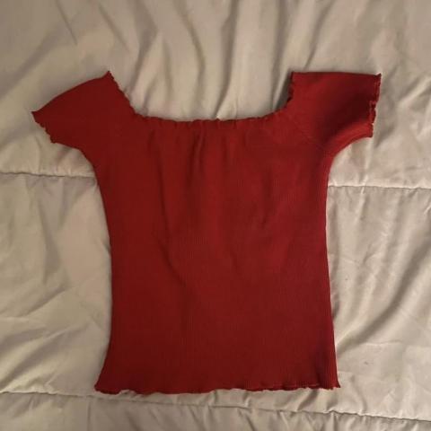 troc de  T-shirt rouge, sur mytroc