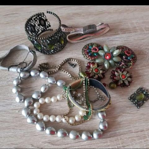 troc de  Bijoux cassés, sur mytroc