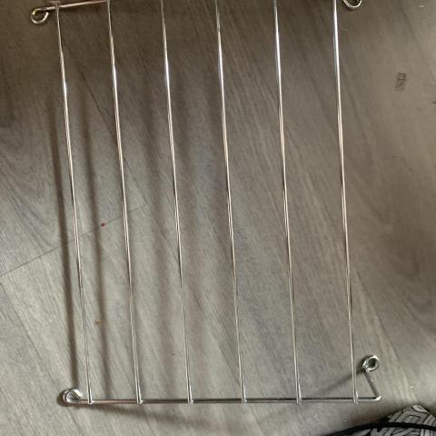 troc de  Grille en fer pour mettre dans une armoire, sur mytroc