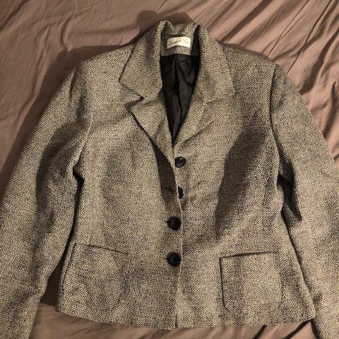 troc de  Veste Laura di Sarpi taille 40, sur mytroc