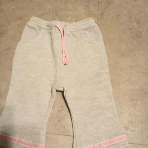 troc de  pantalon gris 9 mois   fantaisie  rose, sur mytroc